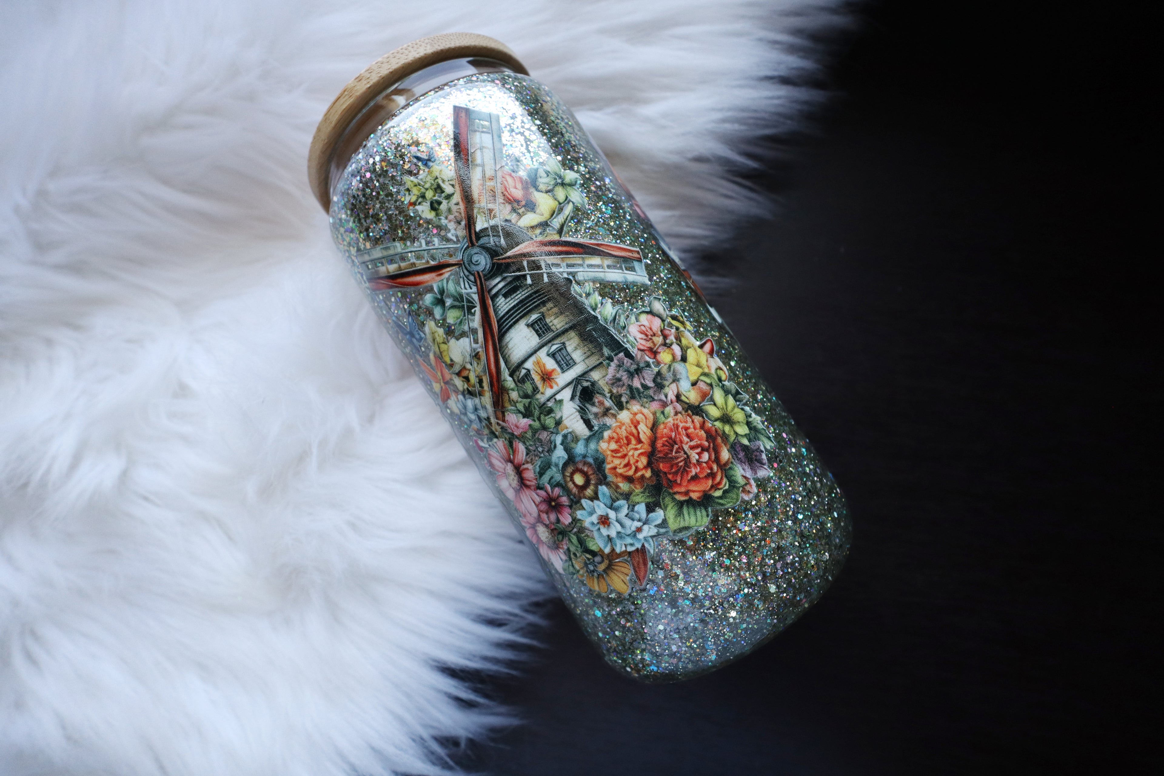 16oz Glass Snow Globe Tumbler - Bookish Floral