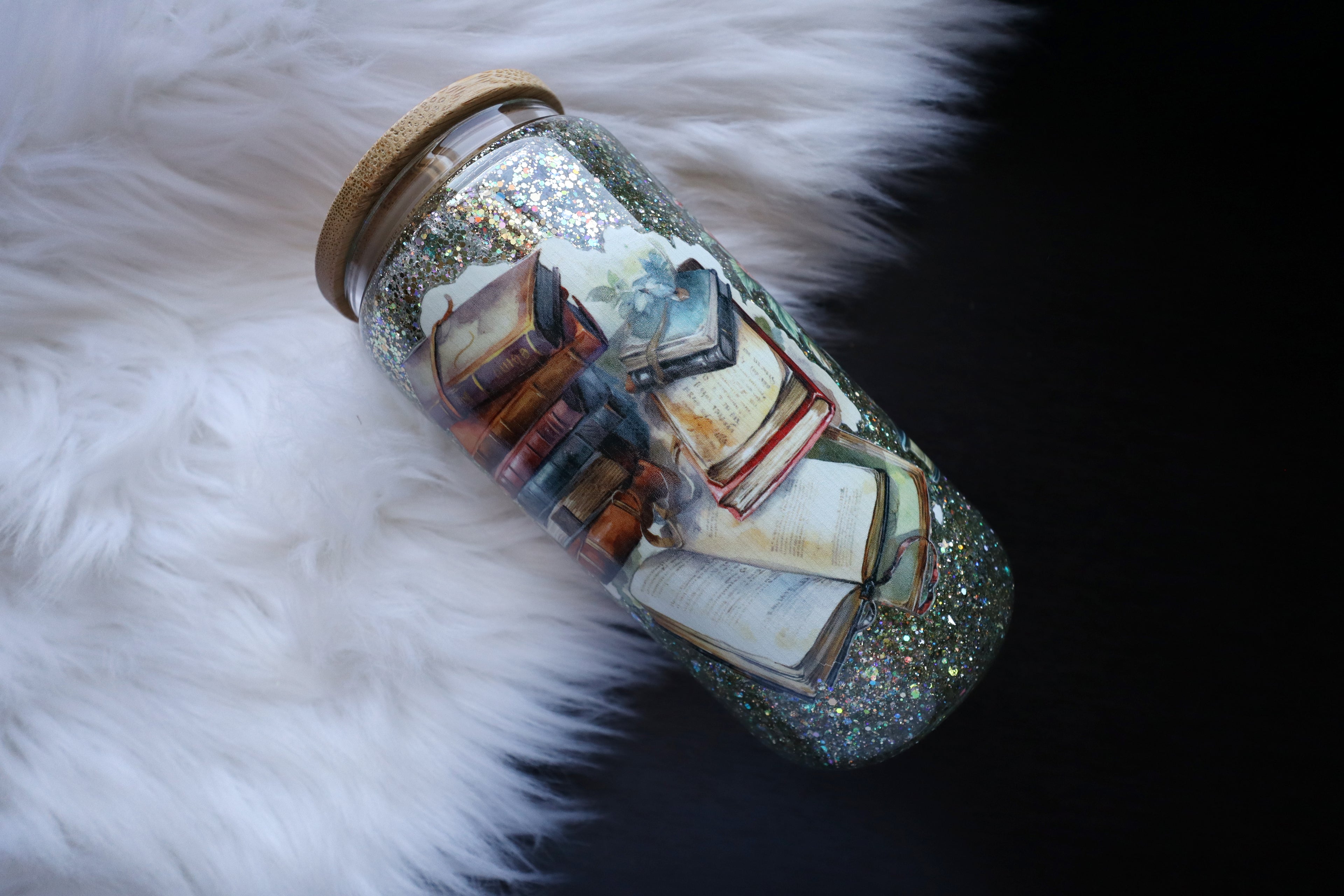 16oz Glass Snow Globe Tumbler - Bookish Floral