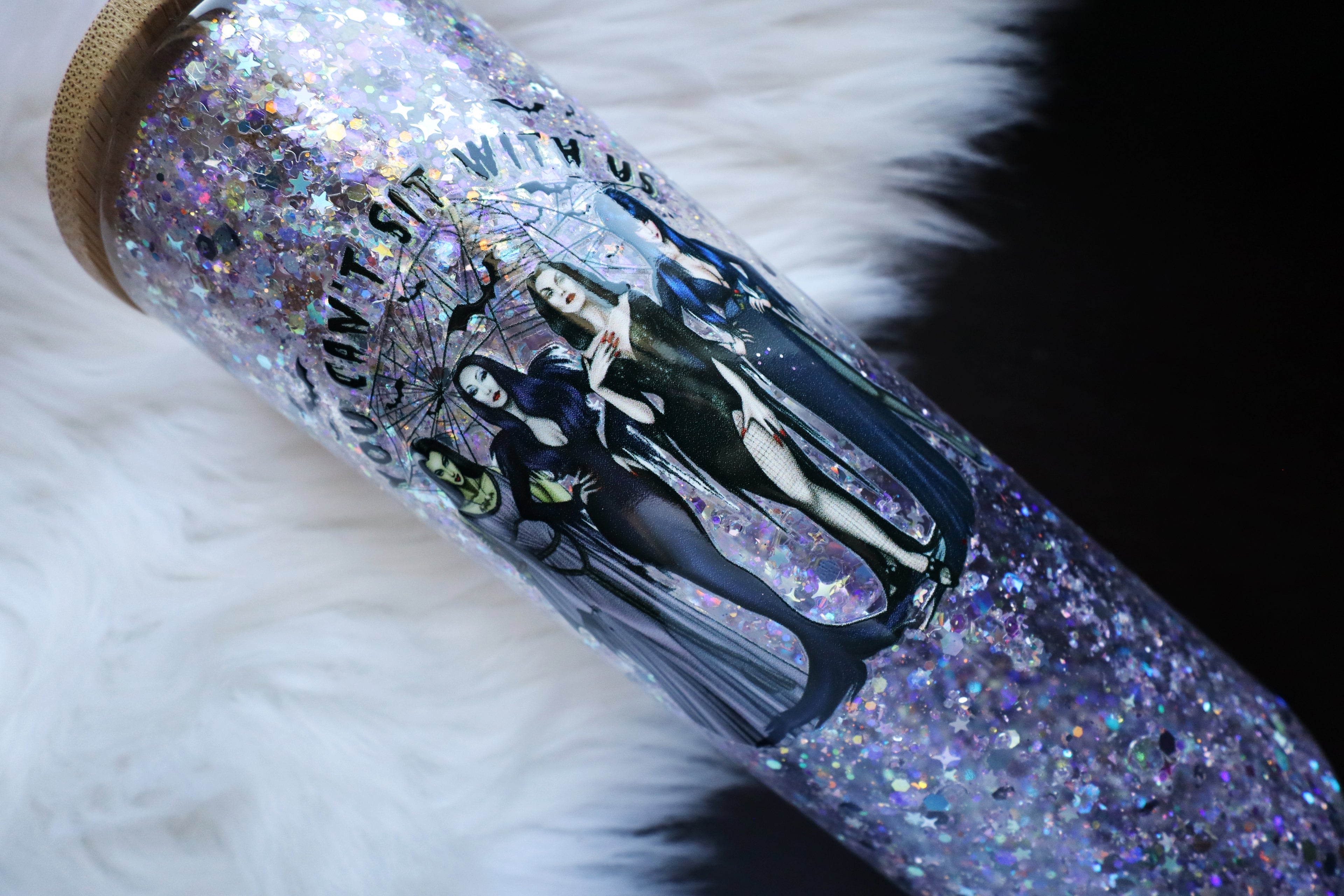 20oz Glass Snow Globe Tumbler - Can't Sit With Us