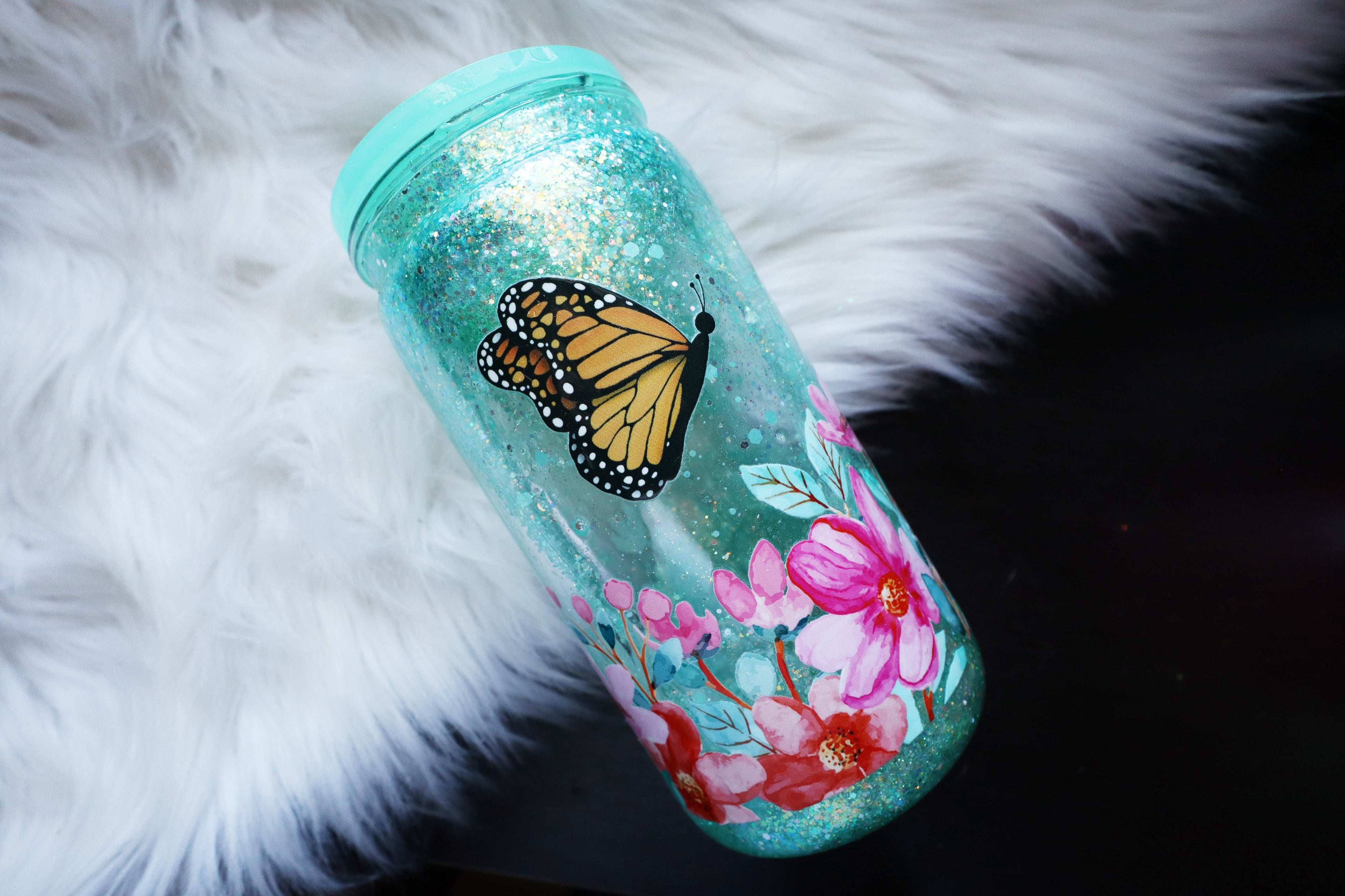 16oz Acrylic Snow Globe Tumbler - Mint Floral