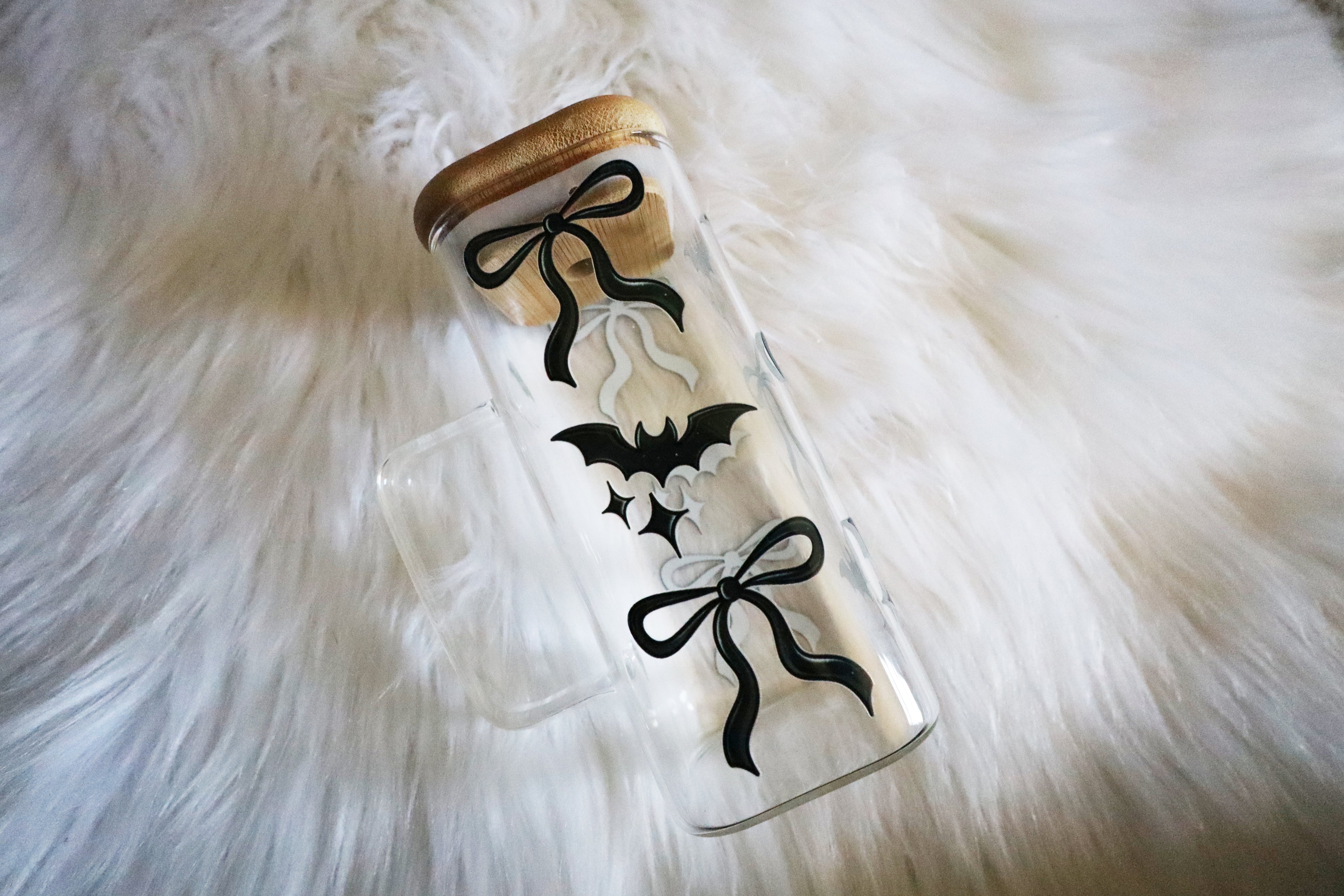 10oz Glass Mug - Bats & Bows