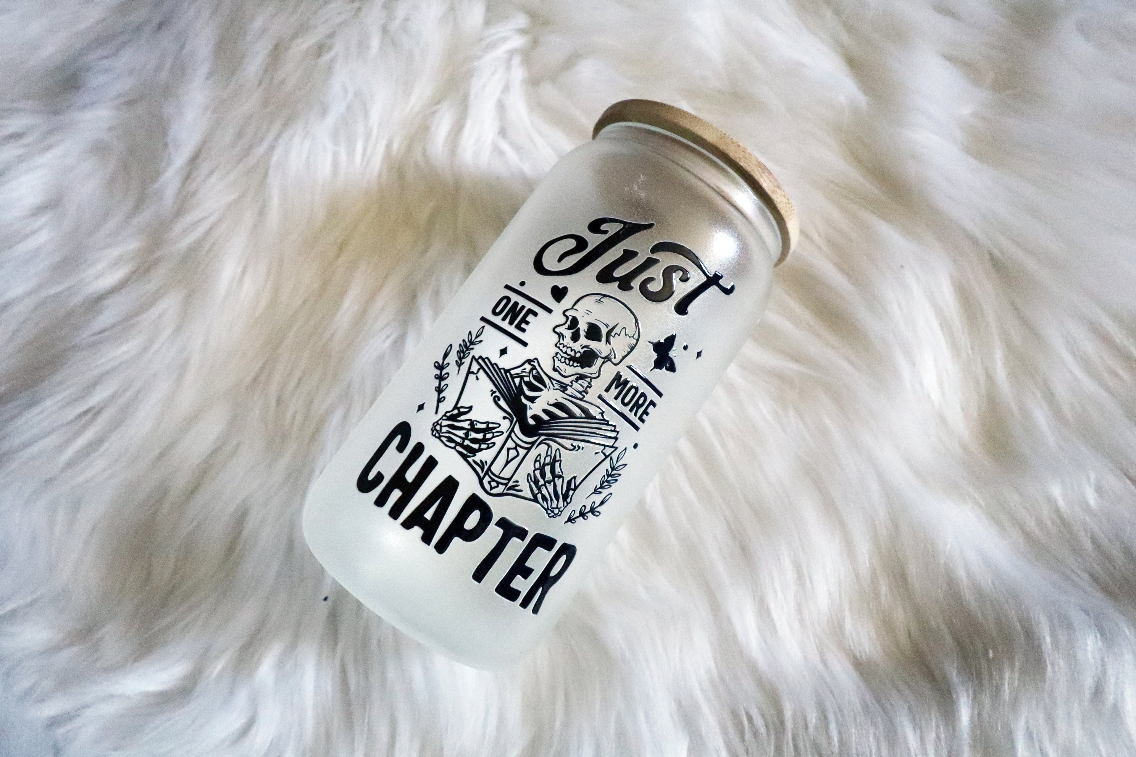 12oz Glass Can Tumbler - Just One More Chapter