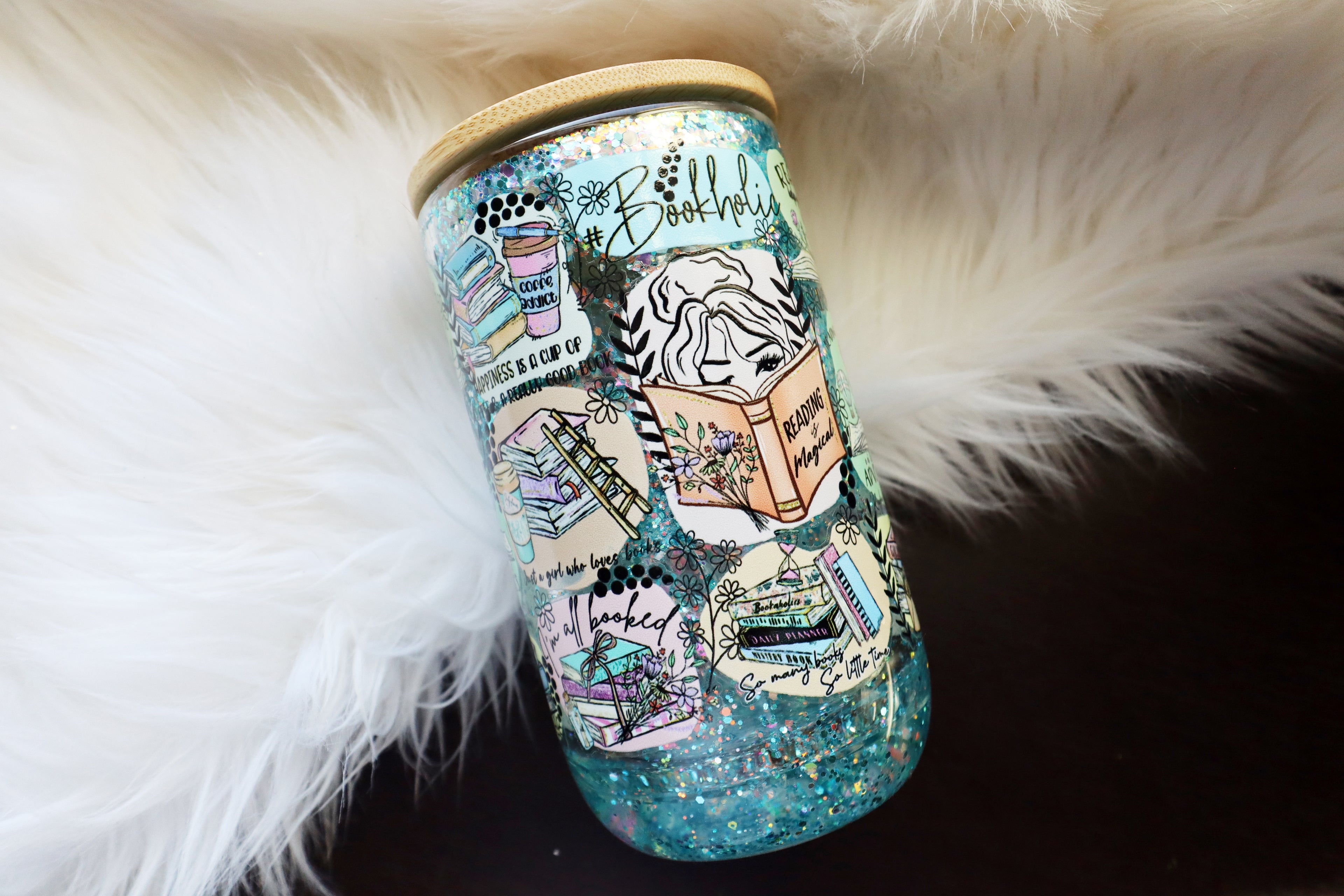 14oz Glass Snow Globe Wine Tumbler - Bookaholic