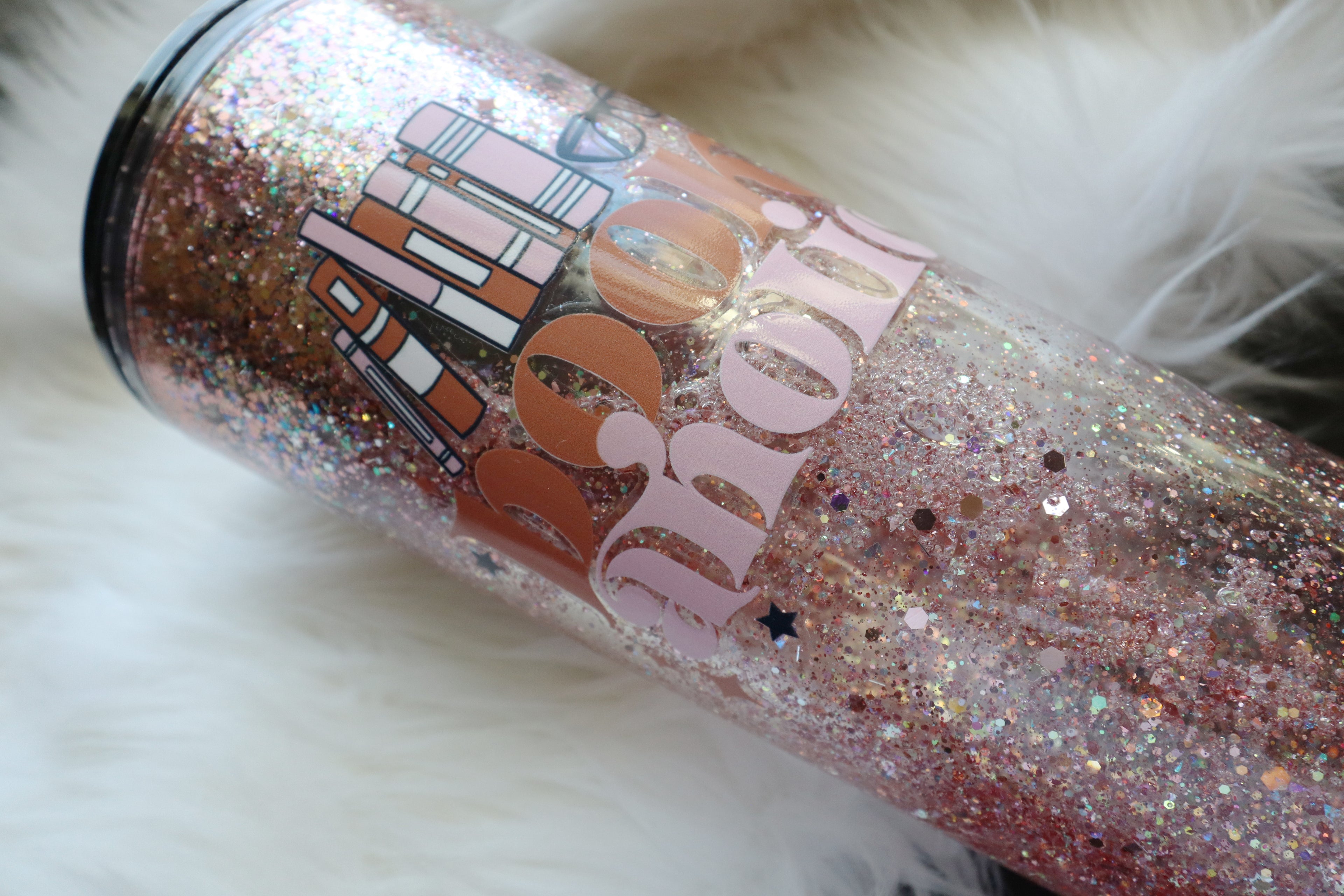 24oz Acrylic Snow Globe Tumbler - Bookaholic